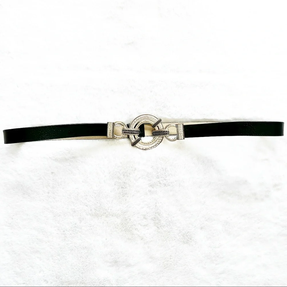 CHICO’S GENUINE LEATHER O RING HOOK BELT SIZE MEDIUM/LARGE CHIC MINIMALIST - Picture 10 of 10